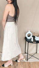 Load image into Gallery viewer, Celine Linen Midi Skirt
